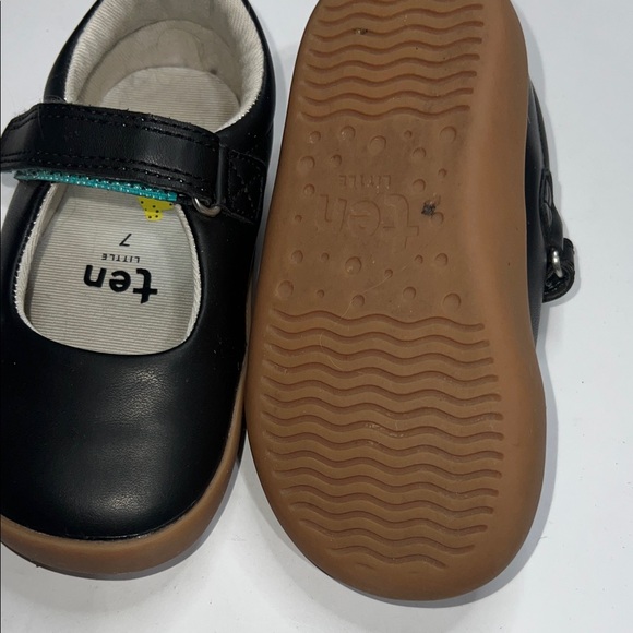 Ten Little Black Shoes with Velcro Strap - Picture 5 of 7